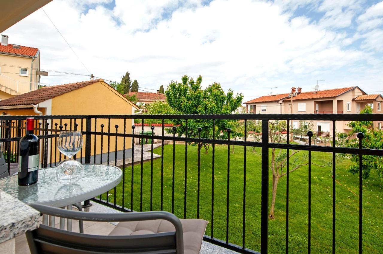 Apartments Euphemia Rovigno Esterno foto