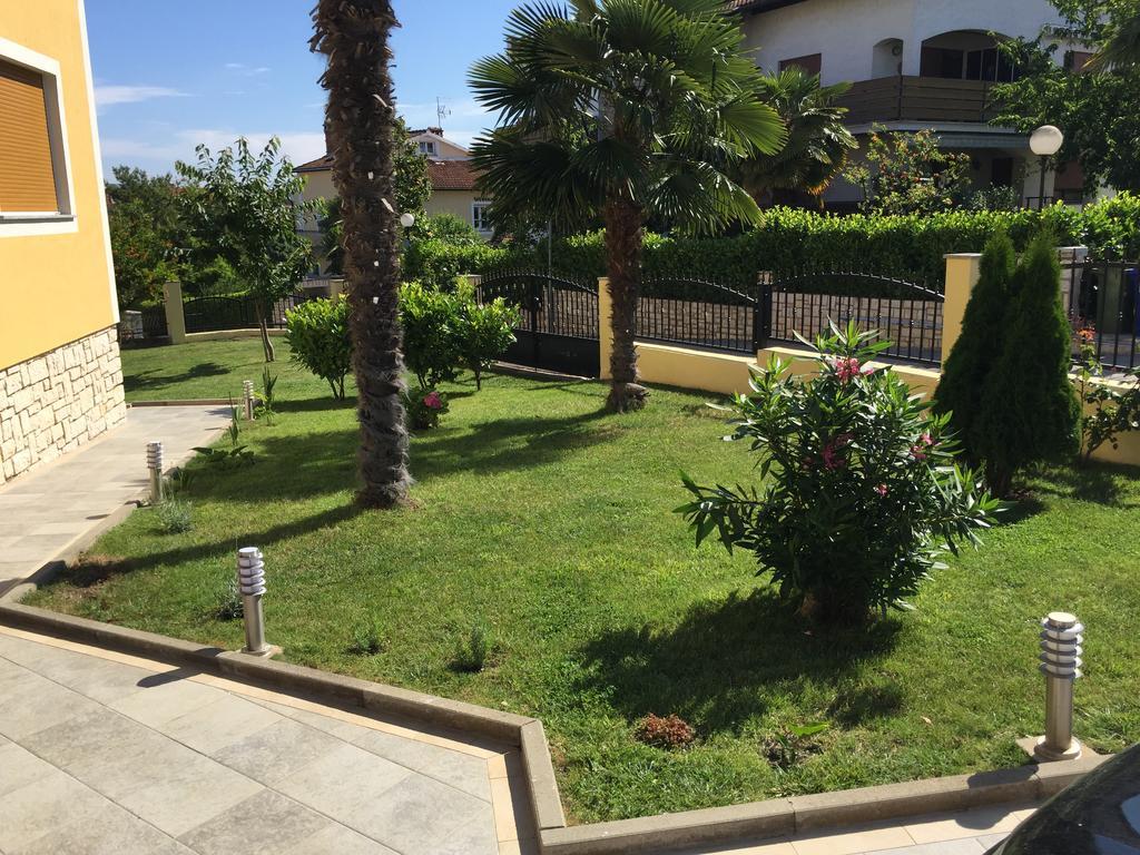 Apartments Euphemia Rovigno Esterno foto